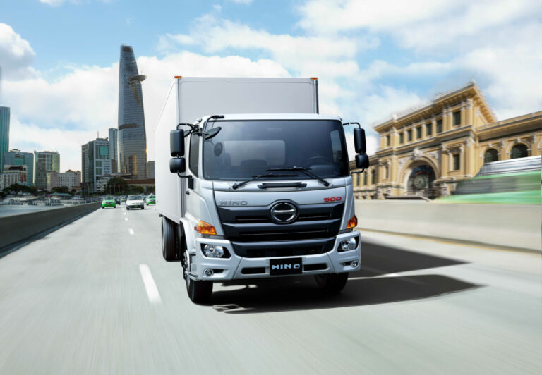 Truk Hino Andalan Transportasi di Jalan Terjal Indonesia Timur, 081217217422, Taklukan Medan Terjal, Hino Jawab Tantangan!, Sulawesi